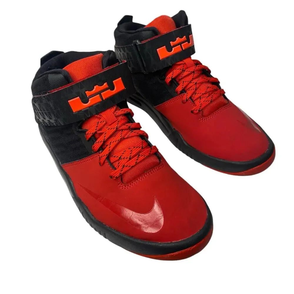 NIKE AIR LEBRON AKRONITE SNEAKERS SIZE 6.5 YOUTH